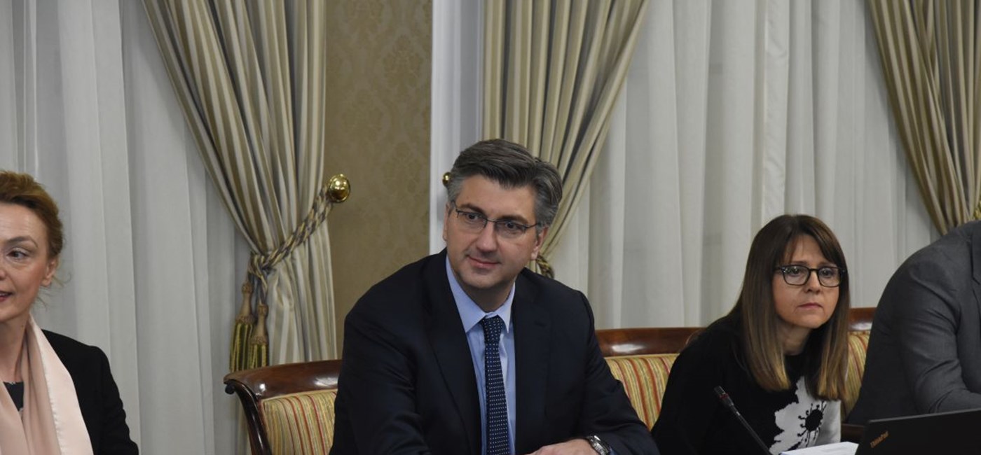 Vlada nastavlja raditi ozbiljan i odgovoran posao, bez obzira na podmetanja i najpodmuklije pokušaje destabilizacije  